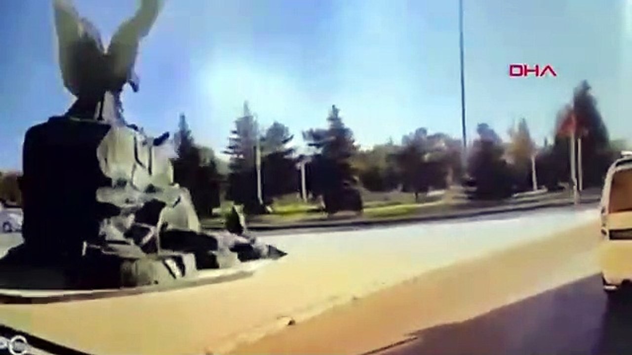 Okul servisinin altında kalarak can verdi