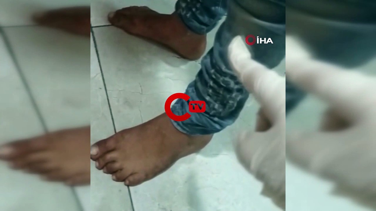 Karaköy’de zabıta tarafından yakalanan dilenci parayı ağzının içine sakladı