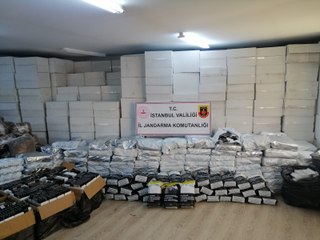 Jandarmadan kaçak sigara operasyonu: 2 gözaltı