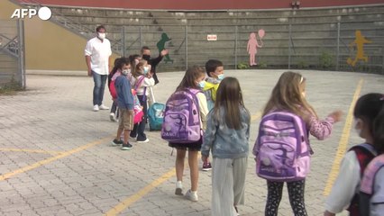 Crescono i contagi di Covid fra i bambini a scuola