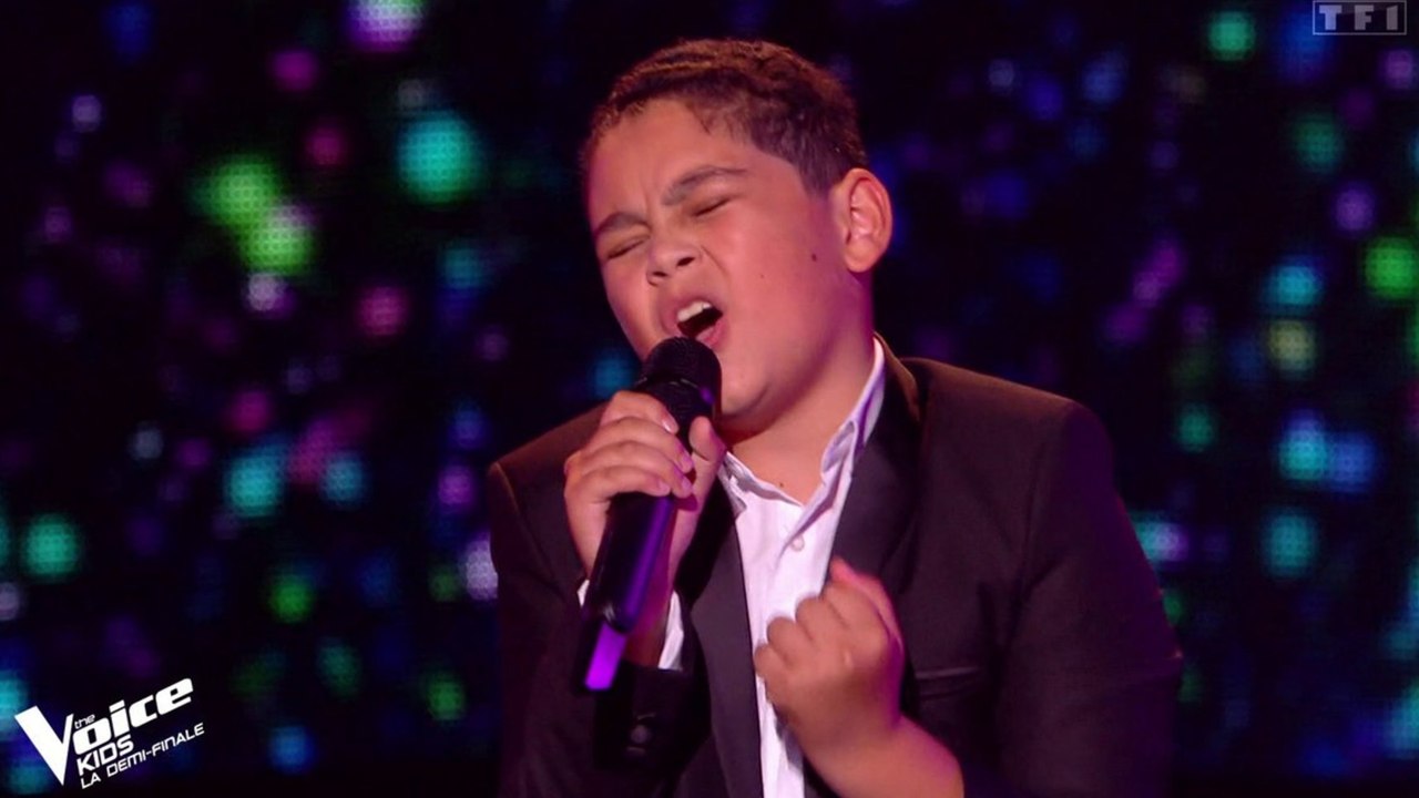 VOICI - The Voice Kids : Raynaud, de l'équipe de Patrick Fiori remporte la finale du télé-crochet