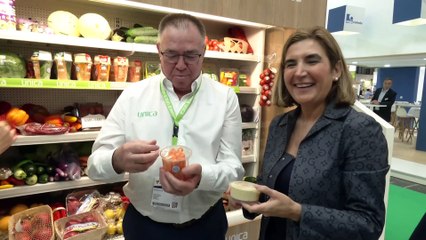 Blanco destaca en Fruit Attraction "la fortaleza" del sector hortofrutícola andaluz