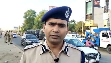 एसपी की अगुआई में निकला फ्लैग मार्च, स्पा में मिले संदिग्ध केबिन