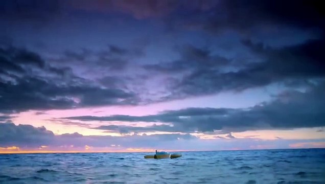 119 jours : Les survivants de l'océan Bande-annonce (EN)