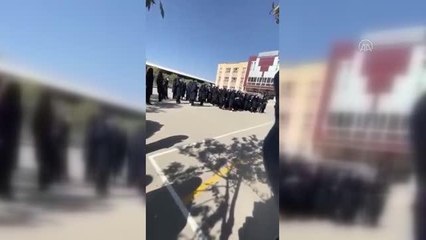 İran'da protesto gösterileri devam ediyor