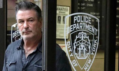 اتهام "أليك بالدوين" رسميًّا بقتل المصورة السينمائية