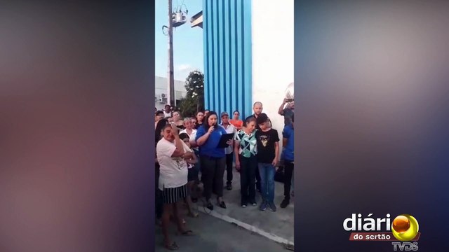 Funcionário da Câmara de Uiraúna que morreu em acidente de moto é sepultado sob forte comoção