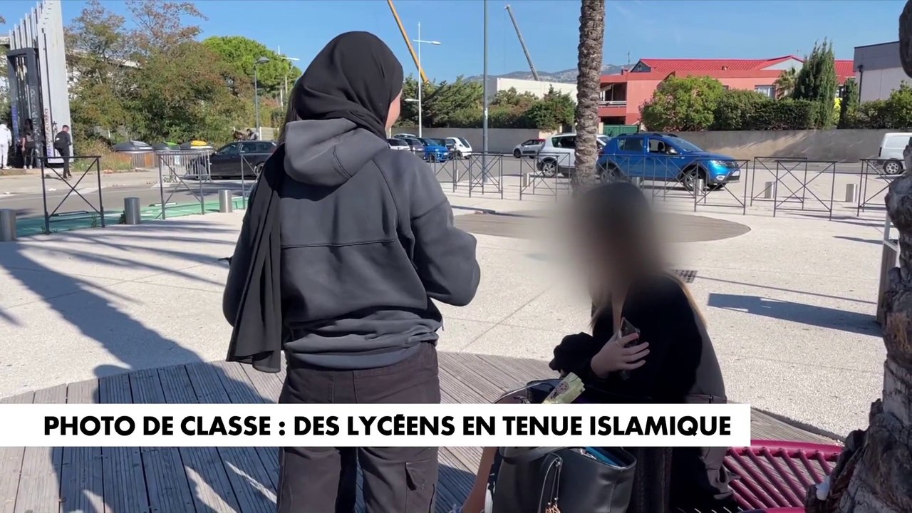 Photo de classe : des lycéens en tenue islamique - Vidéo Dailymotion