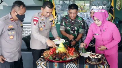 Moment HUT TNI, Kapolres Bengkayang Beri Surprise ke Kompi B Yon Zipur 6