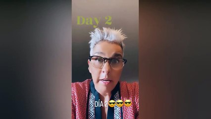 FEDERICA DE KABAH SE PONE RETO DE ARMAR LEGOS