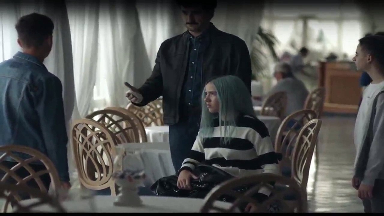 Alive and Kicking Staffel 1 Folge 7 HD Deutsch