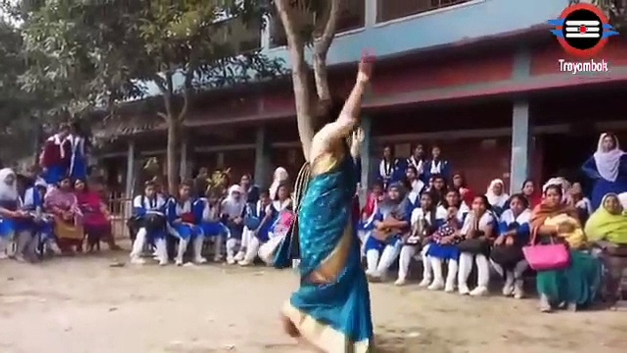 মধু_মালতী_ডাকে_আয়...নৃত্যেঃ-_অন্মেষা_পাল(360p)