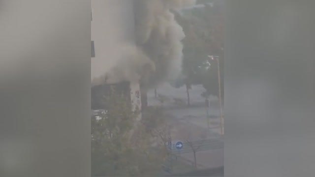 Un niño de cinco años fallece cuando trataba de huir de un incendio en el bajo de su edificio en Alcorcón