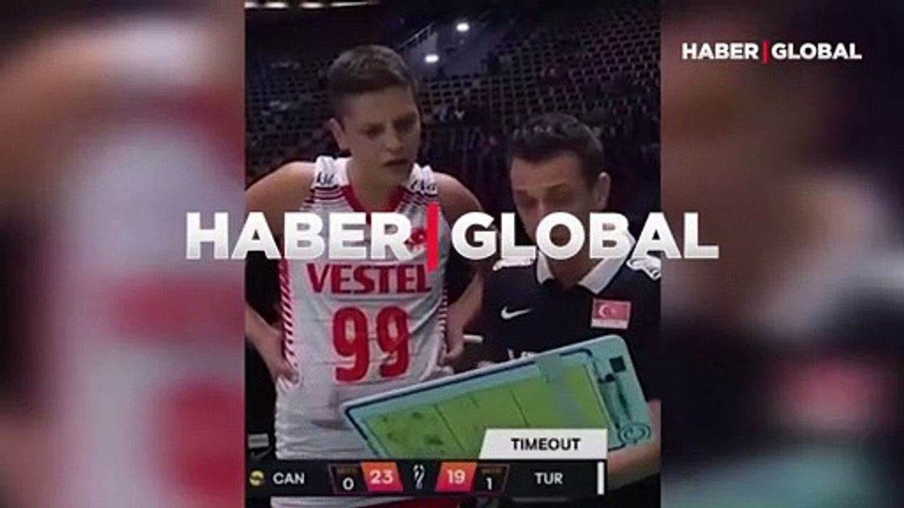 Milli voleybolcu Ebrar Karakurt'un kendisini uyaran hocaya verdiği cevap olay oldu!