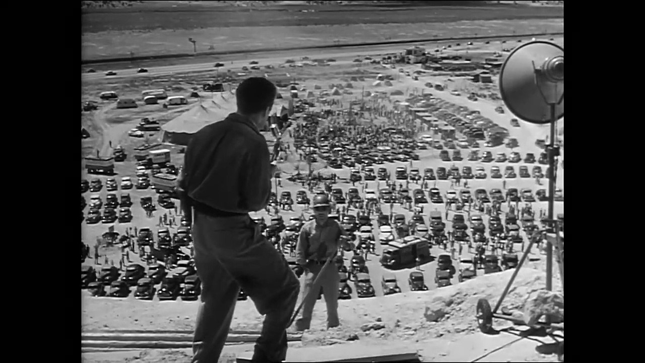 Le Gouffre aux chimères Bande-annonce (EN)