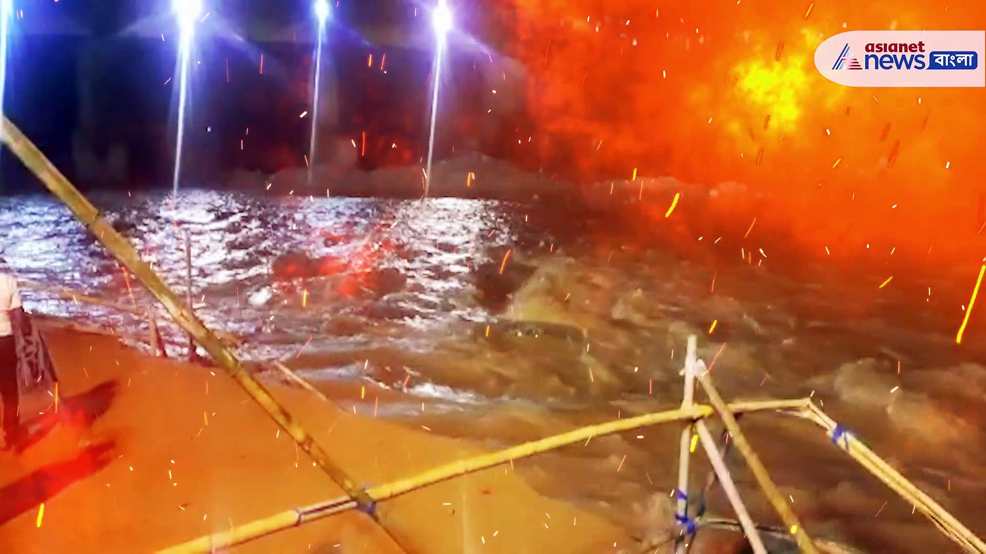 Malbazar Update : নদীতে ঝাঁপ দিয়ে বাঁচিয়েছেন ১২ টি প্রাণ, রিয়েল হিরো মানিক মহম্মদ