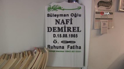 Rüyasından etkilendi, hayattayken mezar taşını yaptırdı