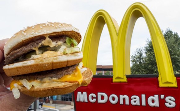 Les employés de McDo vous déconseillent tous de commander ce burger...