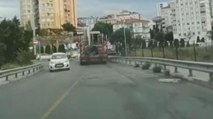 Maltepe’de TIR şoförü tartıştığı sürücüye dehşeti yaşattı