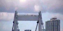 15 Temmuz Şehitler Köprüsü'nde intihar girişimi! Polis ekipleri, şahsı ikna etmeye çalışıyor