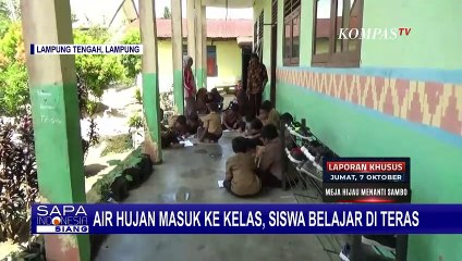 Siswa Terpaksa Belajar di Teras Karena Ruang Kelas Tergenang Air Saat Hujan