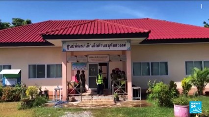 Thaïlande :  recueillement après la tuerie dans une crèche qui a fait 36 morts