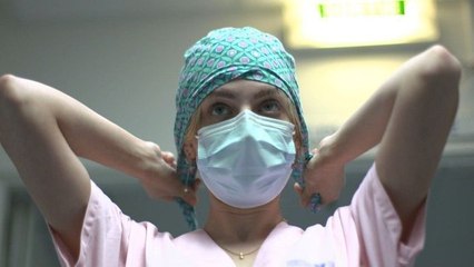 Sages-femmes, la vie entre leurs mains