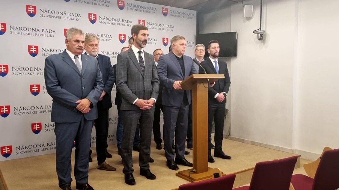 ZÁZNAM: Poslanci Smeru-SD sú pripravení pokračovať v obštrukcii aj v utorok
