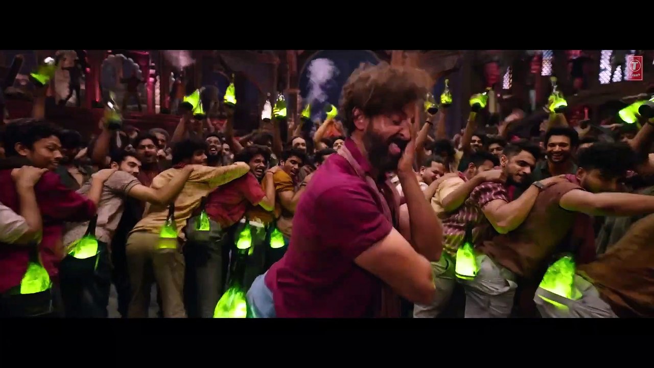 Alcoholia (Lyrical): Vikram Vedha | Hrithik, Saif | Vishal-Sheykhar, Manoj M | Snigdhajit, Ananya