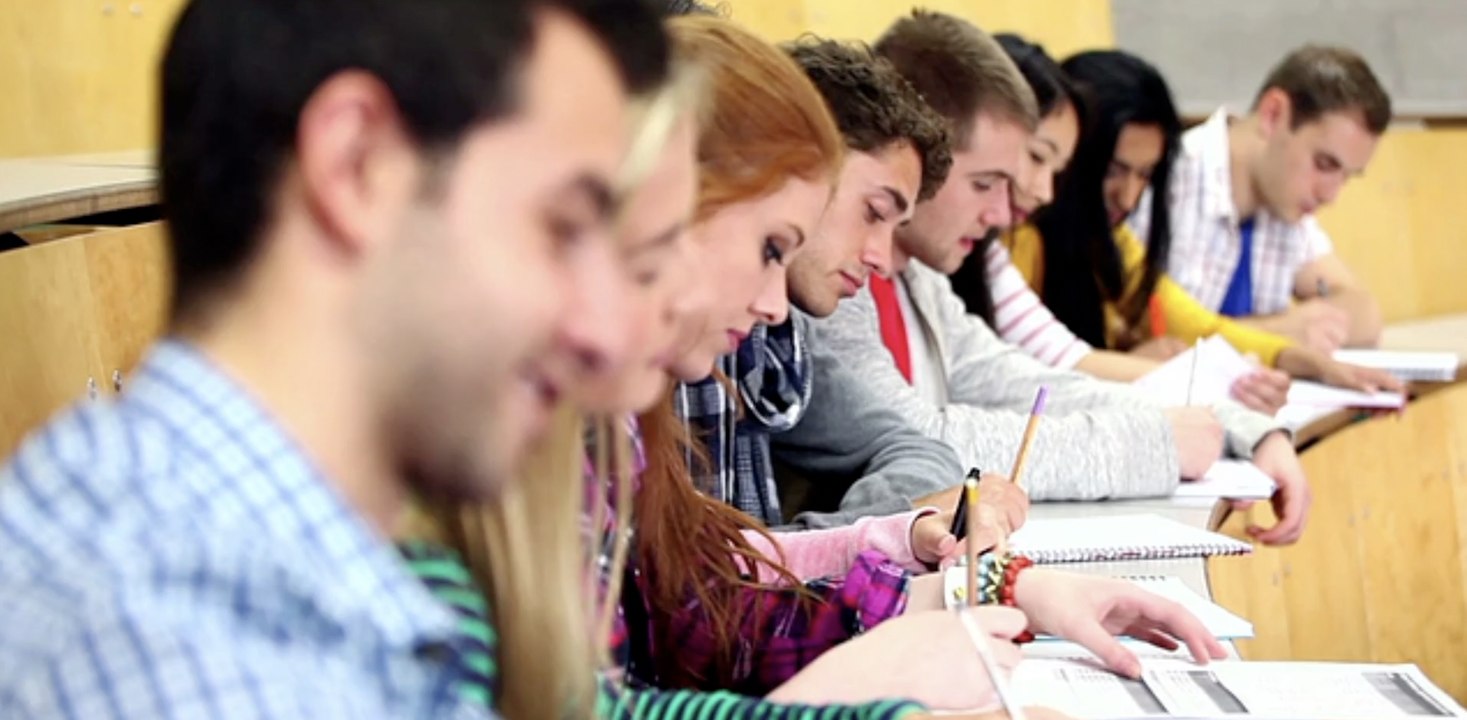 Bafög: Studierende in krisenbedingter Notlage erhalten Geld vom Staat!