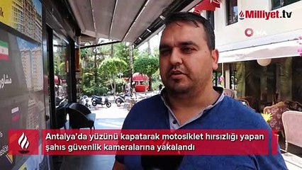 Evin önündeki motosikleti böyle çaldı