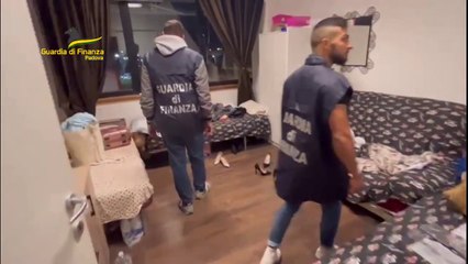 Scoperto a Padova centro massaggi a "luci rosse", quattro denunciati