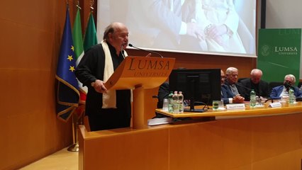 Lino Banfi scherza con Odifreddi: "Ho incontrato io per primo Ratzinger"