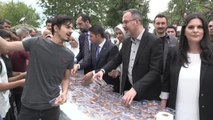 Son dakika haber: Bakan Kasapoğlu, şehit polis memuru Adem Oğuz'un oğlunun sünnet törenine katıldı