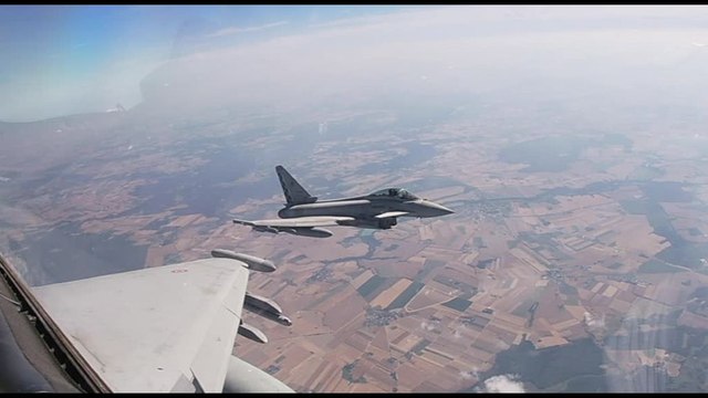 Gli Eurofighter italiani che intercettano i caccia russi