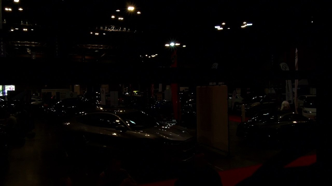 Martigues bouge : Le salon de l'auto remplit la Halle