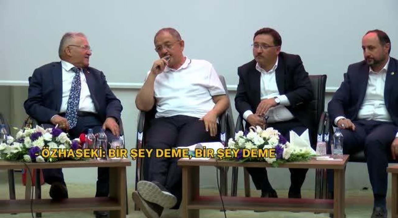Kayseri haberi... Vatandaş İçin Özhaseki "Bir Şey Deme", Büyükkılıç "He de Geç Gitsin' Dedi. Kayseri Milletvekili Çetin Arık: "Az Kaldı Vatandaş Size 'Geç Git' Diyecek"