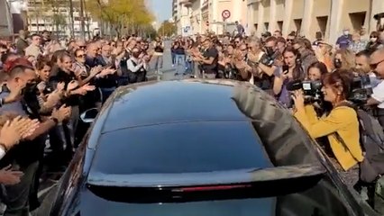 Haie d'honneur pour Éric Arella, patron de la PJ de Marseille démis de ses fonctions