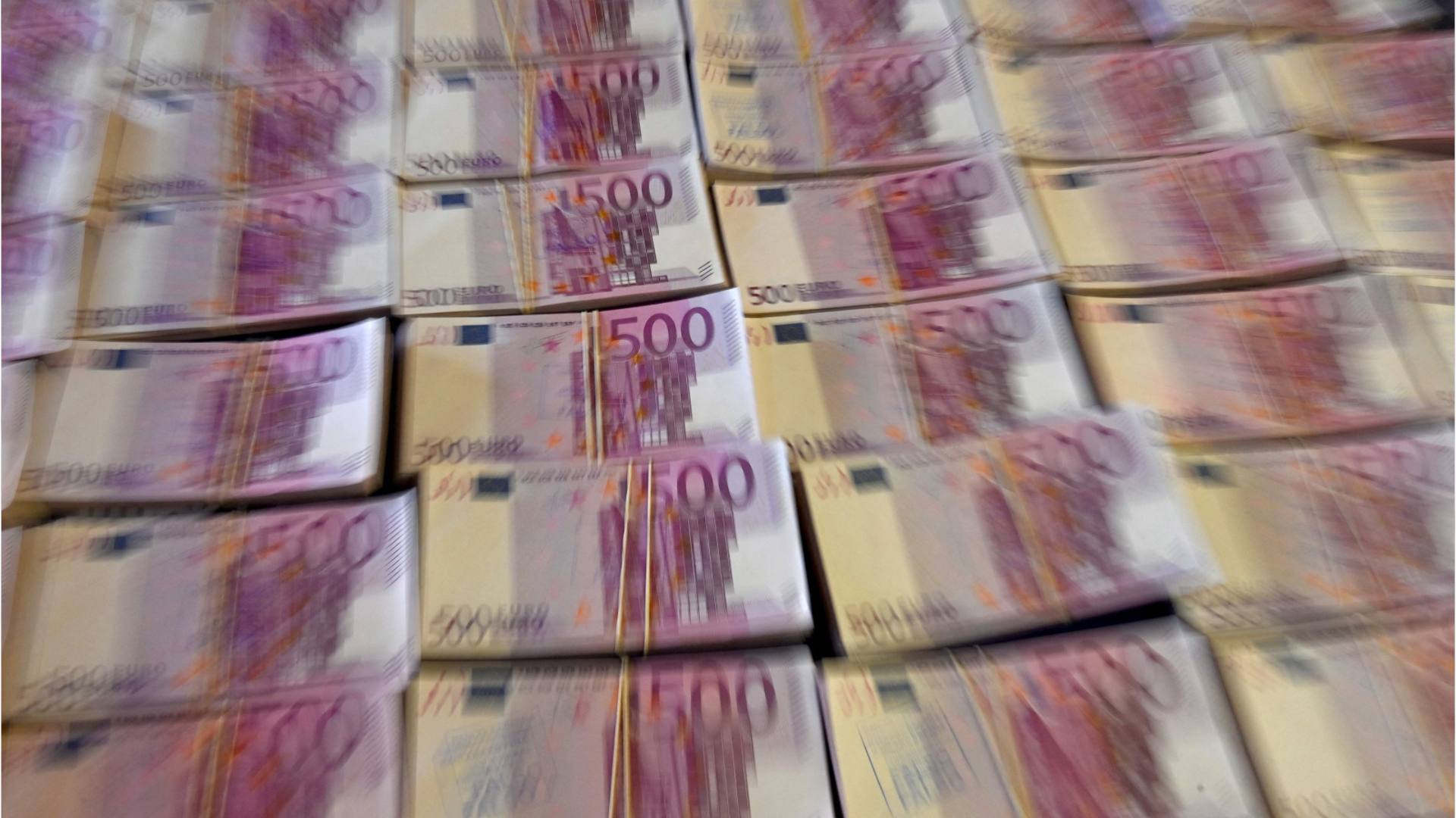 Comment Se Debarrasser D Un Billet De 500 Euros 8 millions de faux billets de 500 euros : un énorme réseau de contrefaçons  découvert en Espagne - Capital.fr