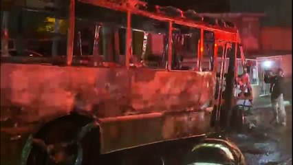 Un camión de la ruta 645 fue incendiado de manera intencional en la colonia Fovissste Miravalle