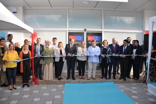 BAKAN YANIK: POLİTİKALARIMIZIN ODAĞINA HER ZAMAN AİLEYİ ALIYORUZ