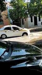 Un cráter con líquidos cloacales se tragó un taxi en Italia 1.400