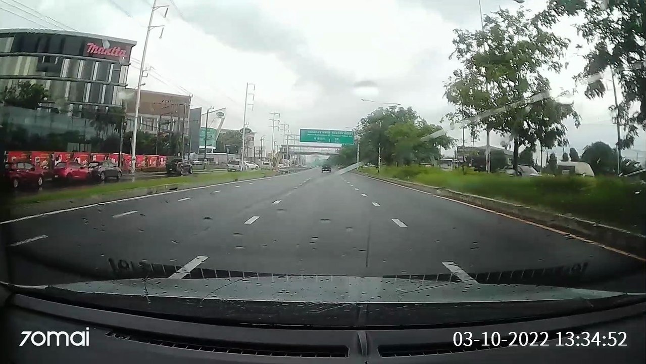 Pickup Slides Into Wrong Lane and T-Bones Car