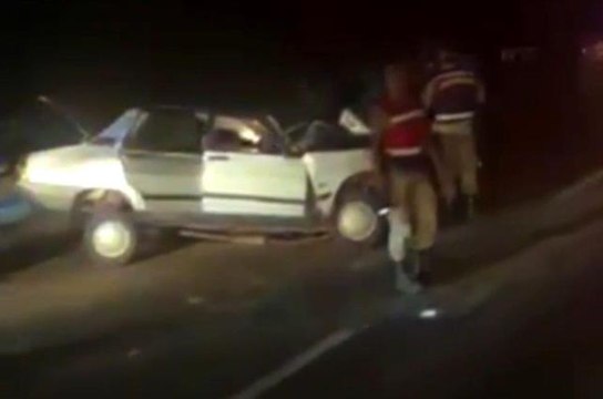 Şanlıurfa haber... Şanlıurfa'da kamyon ile otomobil çarpıştı: 1 ölü, 4 yaralı