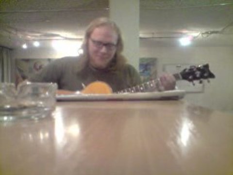 nicho péte les câbles