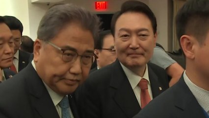 '비속어 논란'으로 정쟁 국감...대통령 지지율은? / YTN