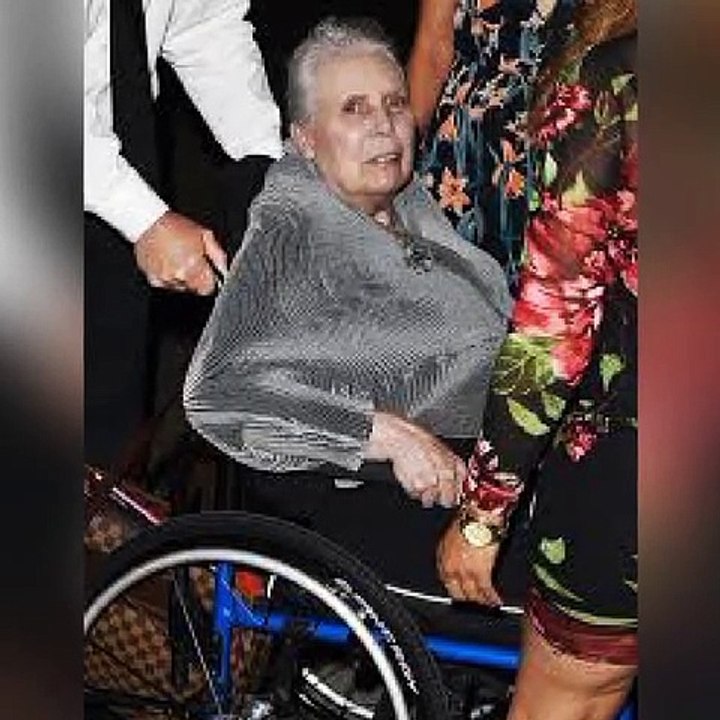 Joni Mitchell Death or Nor Hoax _ Joni Mitchell dead 2022 _ Joni Mitchell Alive