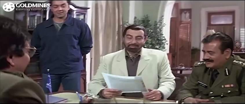 Watch Bobby Deol's blood boil after abusing the law, then what happened you cannot even imagine,कानून को गाली देने पर देखिये बॉबी देओल का खून खौल उठा फिर जो हुआ आप सोच भी नहीं सकते-