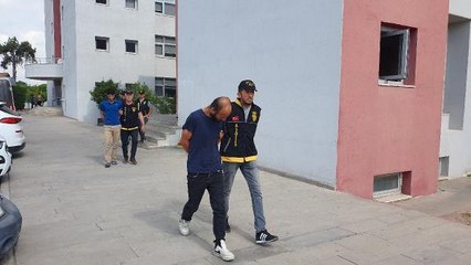 Son dakika haberleri... Son işlerinde ev sahibine yakalandılar, linç edilmekten son anda kurtuldular... Ayakkabı hırsızı sevgililer tutuklandı