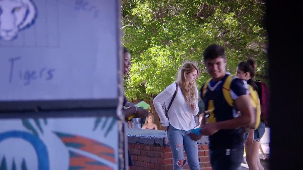 Du wurdest getaggt Staffel 1 Folge 6 HD Deutsch